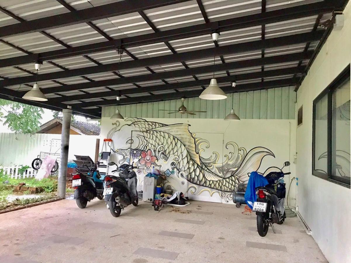 Hiranyika Cafe & Bed Hostel เกาะสมุย ภายนอก รูปภาพ