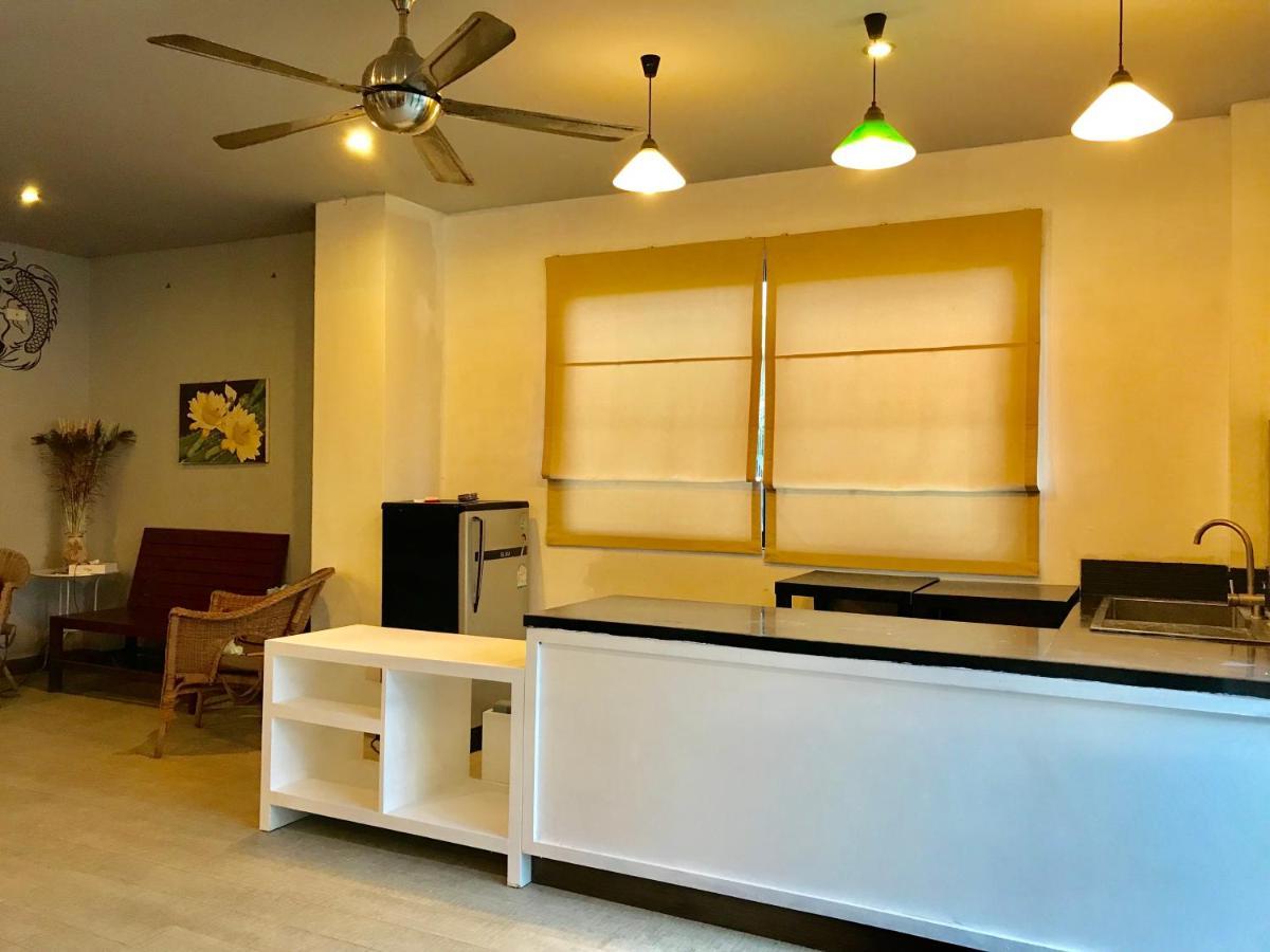 Hiranyika Cafe & Bed Hostel เกาะสมุย ภายนอก รูปภาพ