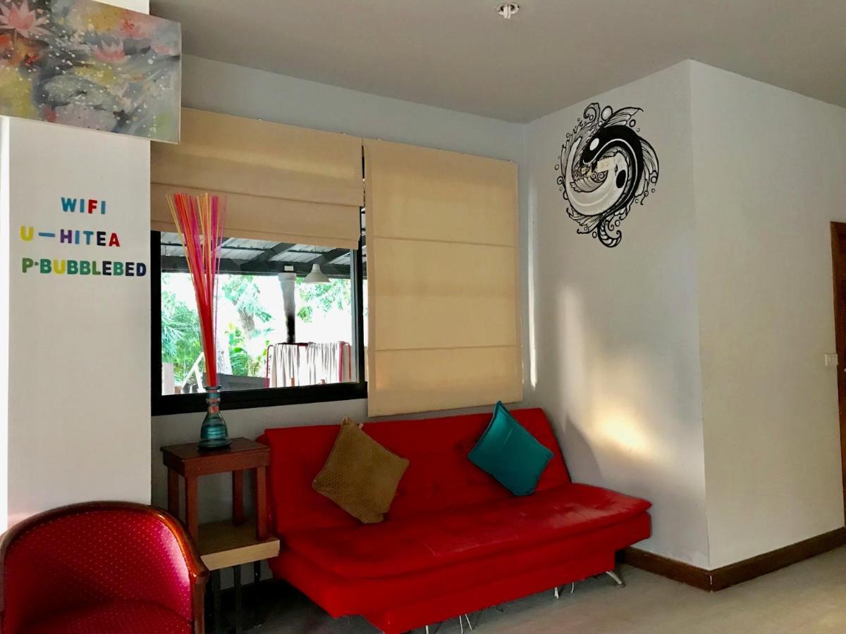 Hiranyika Cafe & Bed Hostel เกาะสมุย ภายนอก รูปภาพ