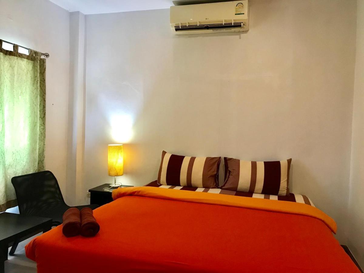 Hiranyika Cafe & Bed Hostel เกาะสมุย ภายนอก รูปภาพ